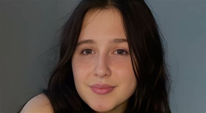 Ashley Pereira Age, Wiki, Biography, Height, Tattoo, Instagram, Boyfriend