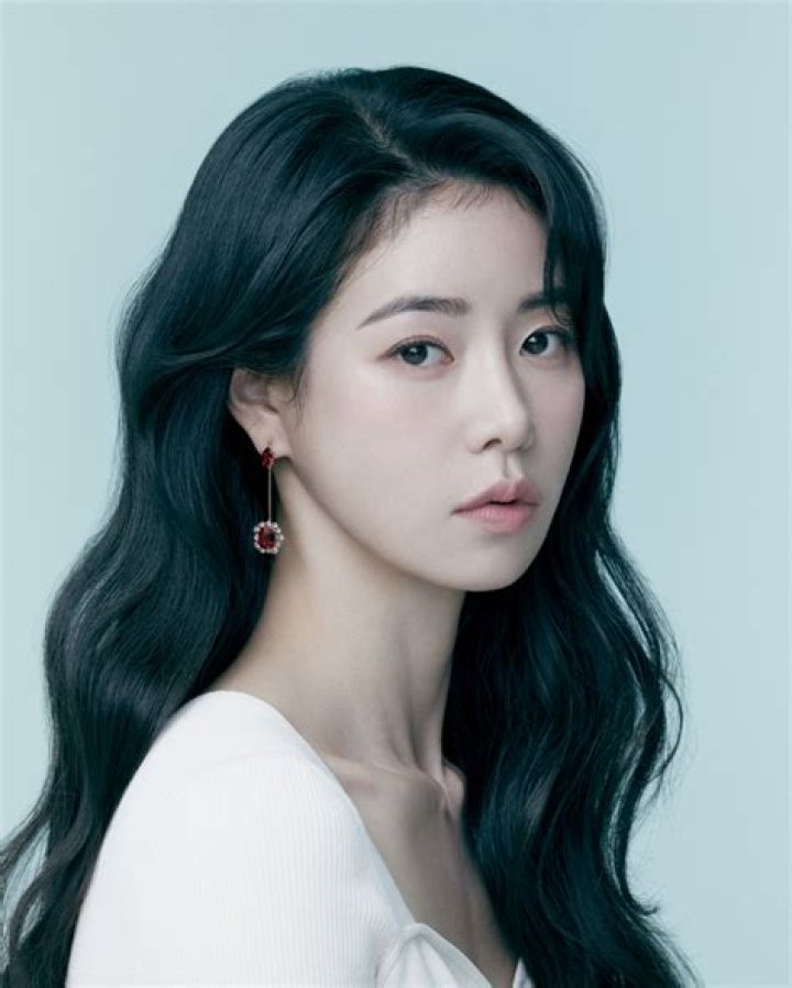Shin Ji Yeon Height, Weight, Net Worth, Age, Birthday, Wikipedia, Who, Nationality, Biography