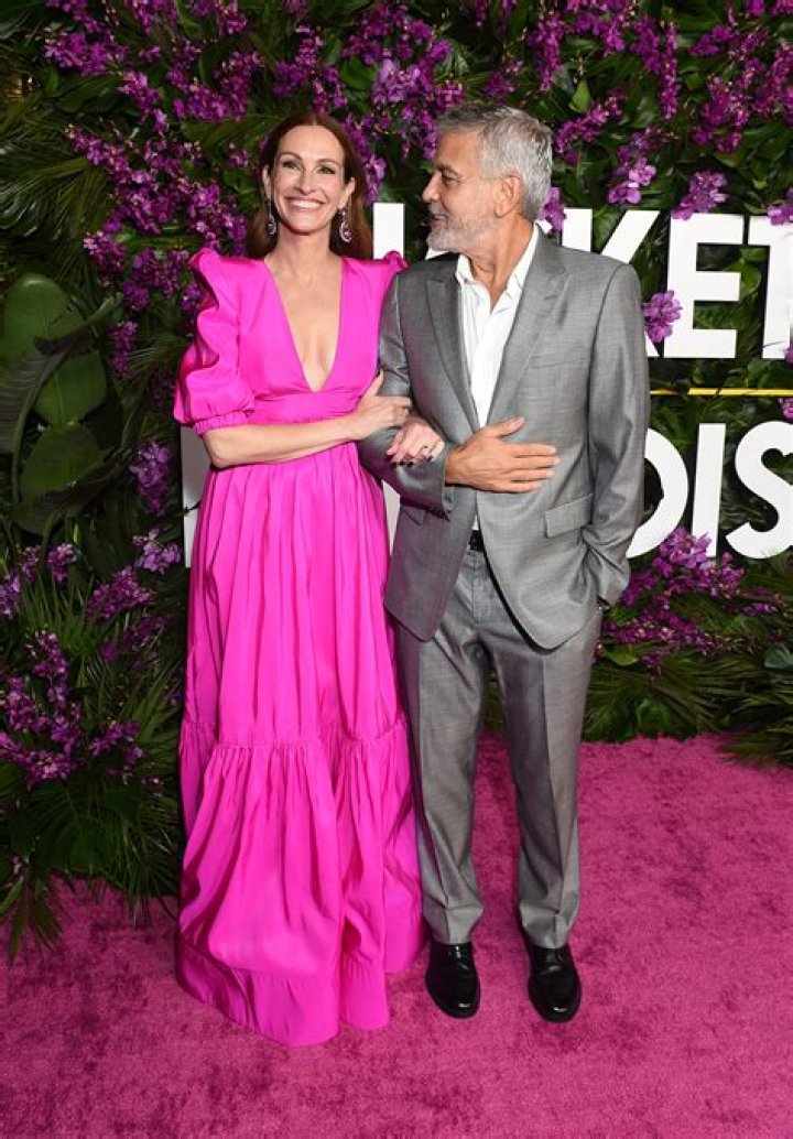 Were George Clooney And Julia Roberts Married? Relationships And Dating History